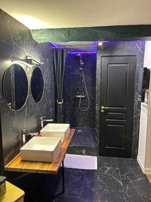 L'Etreinte, Gite De Charme Avec Jacuzzi Interieur Et Sauna Guéméné-sur-Scorff Esterno foto
