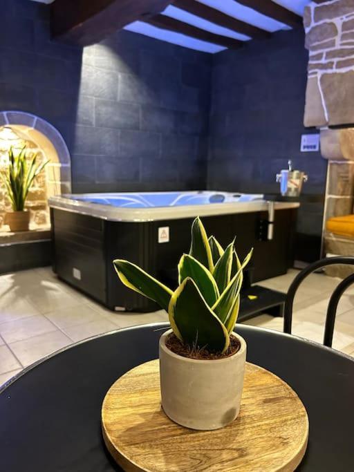 L'Etreinte, Gite De Charme Avec Jacuzzi Interieur Et Sauna Guéméné-sur-Scorff Esterno foto