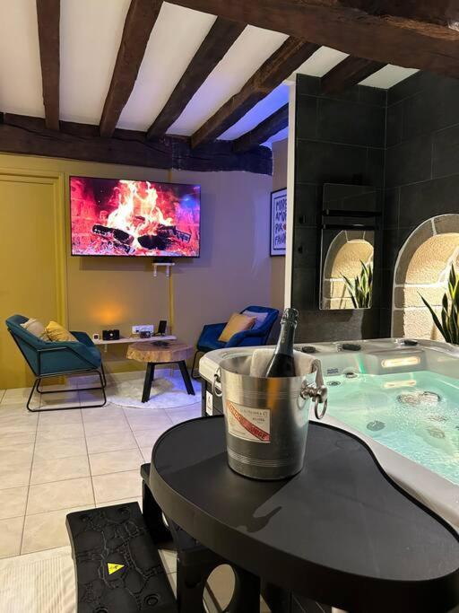L'Etreinte, Gite De Charme Avec Jacuzzi Interieur Et Sauna Guéméné-sur-Scorff Esterno foto